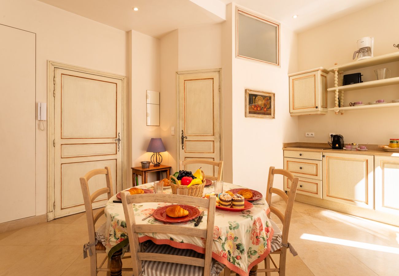 Apartment in Cannes - 4 rue des Frères Pradignac 1103