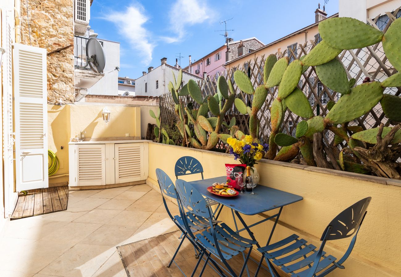 Apartment in Cannes - 4 rue des Frères Pradignac 1103