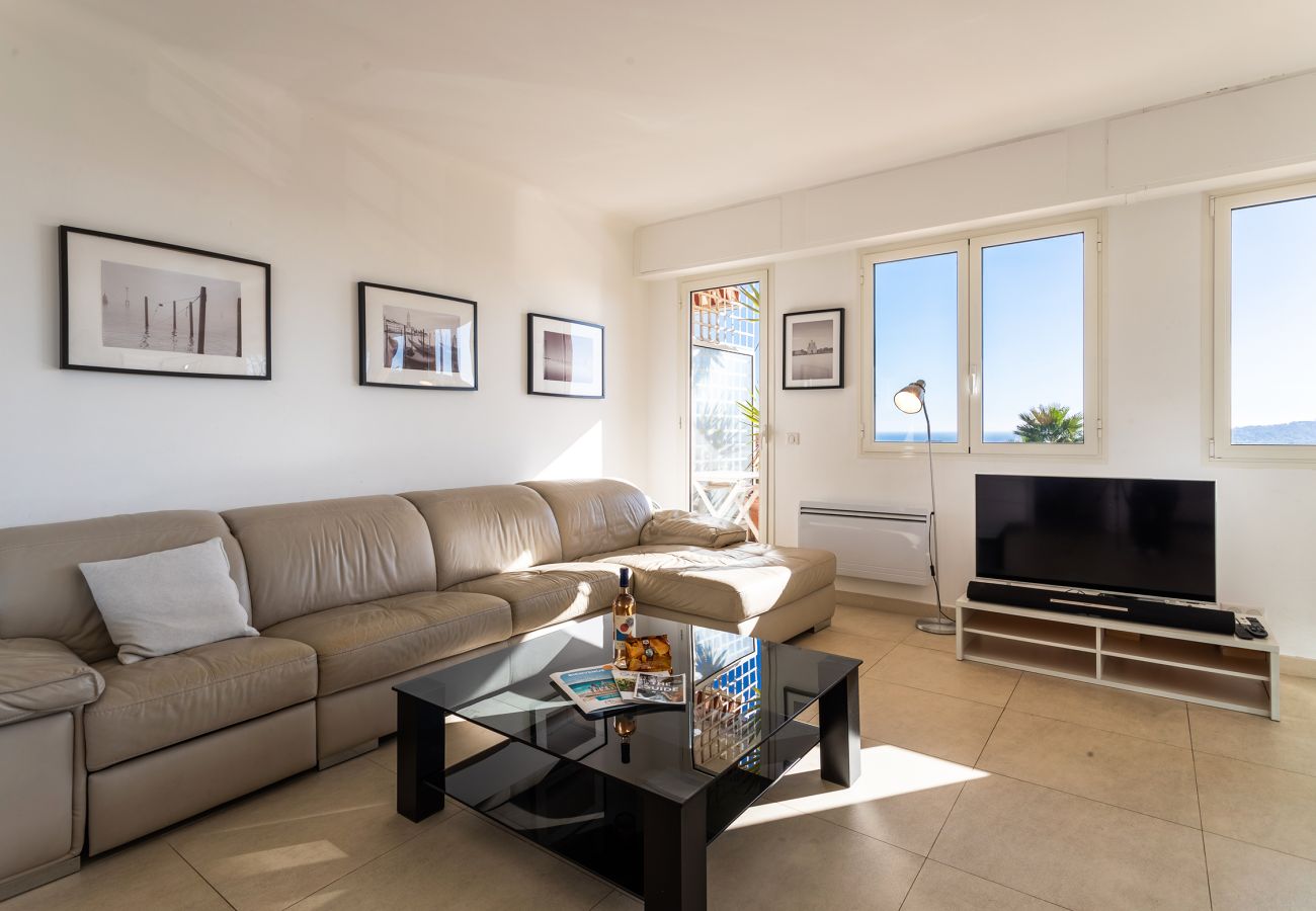 Apartment in Villefranche-sur-Mer - VILLA HENRIETTA, Pleasant villa, large terrace with sea view by RIVIERA HOLIDAY HOMES