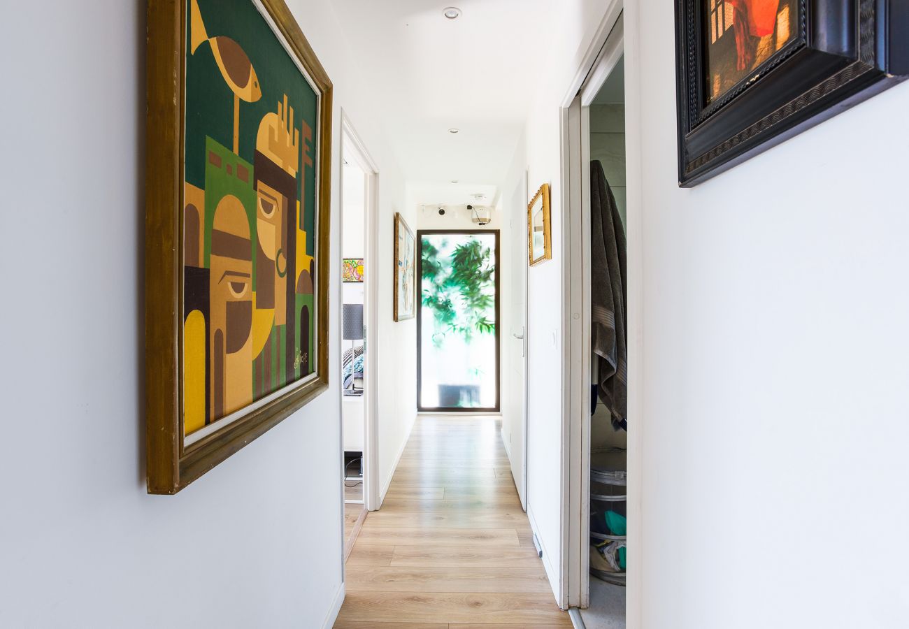 Hallway with decorations