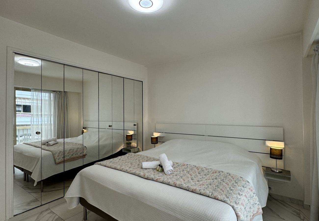 Apartment in Cannes - PALAIS ROYAL CROISETTE 2 BEDROOMS