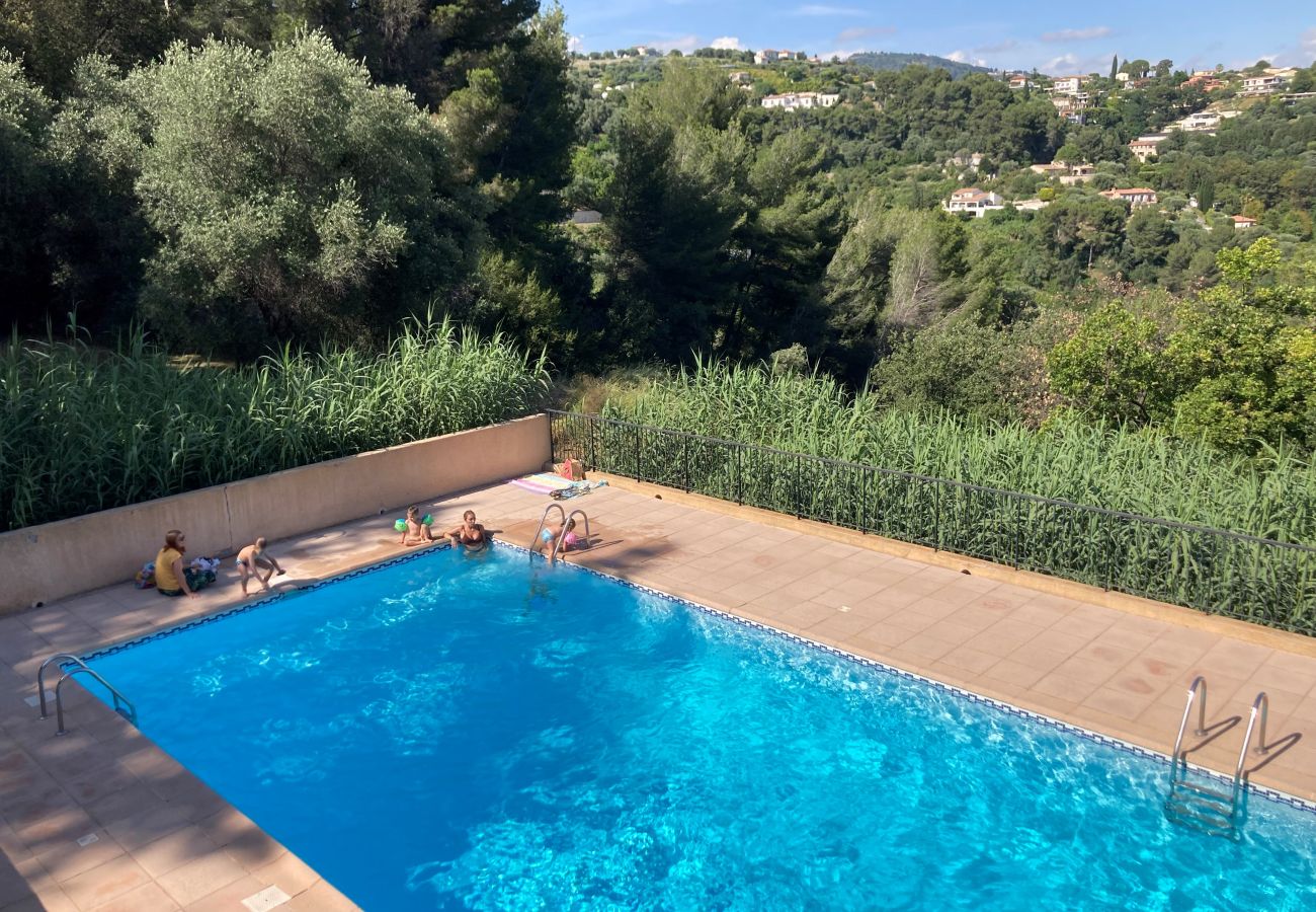 Villa in Nice - MAS DE GAIRAUT VI4395 By Riviera Holiday Homes 