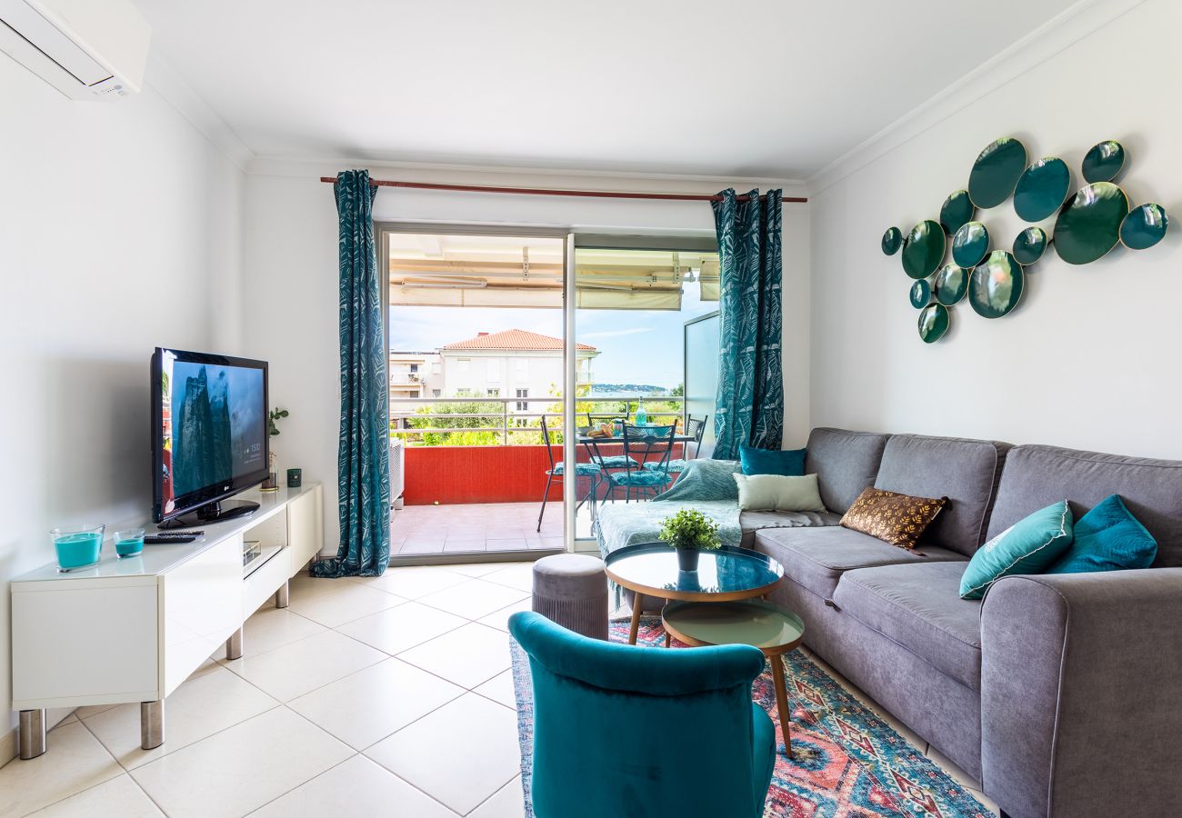 Apartment in Juan-les-Pins - Juan Flore II AP4408 By Riviera Holiday Homes 