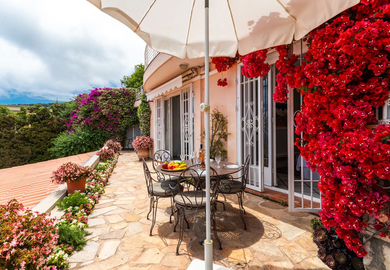 Villa in Villefranche-sur-Mer -  ROMANTIC VILLA VI4412 By Riviera Holiday Homes 