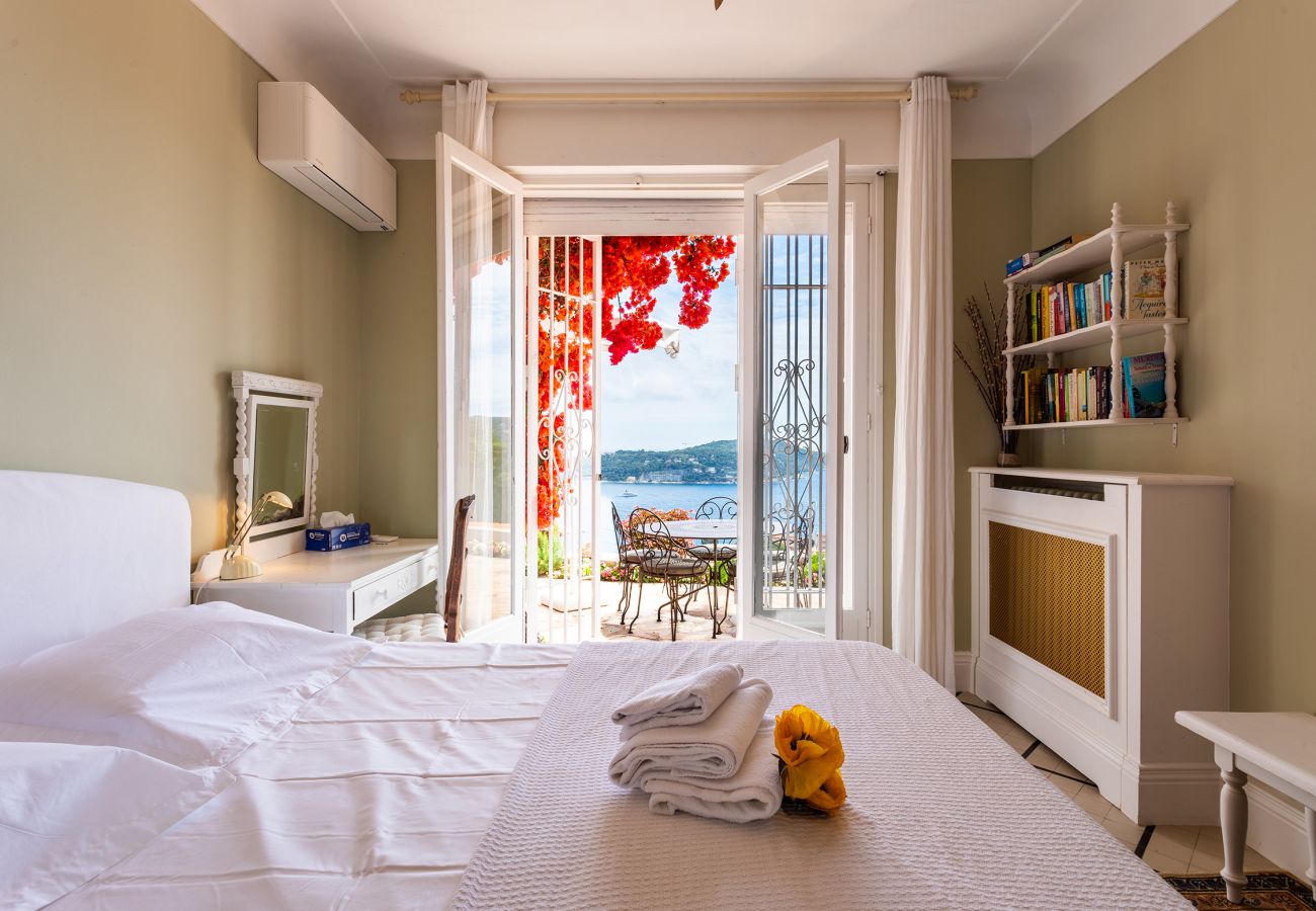 Villa in Villefranche-sur-Mer -  ROMANTIC VILLA VI4412 By Riviera Holiday Homes 