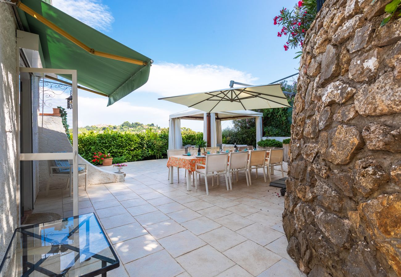 Villa in Mougins - VILLA LA ROSERAIE VI4425 By Riviera Holiday Homes