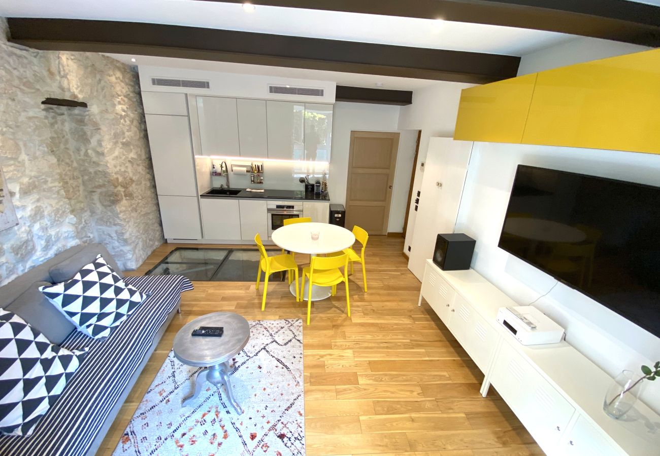 Apartment in Villefranche-sur-Mer - COCON AP4446 By Riviera Holiday Homes