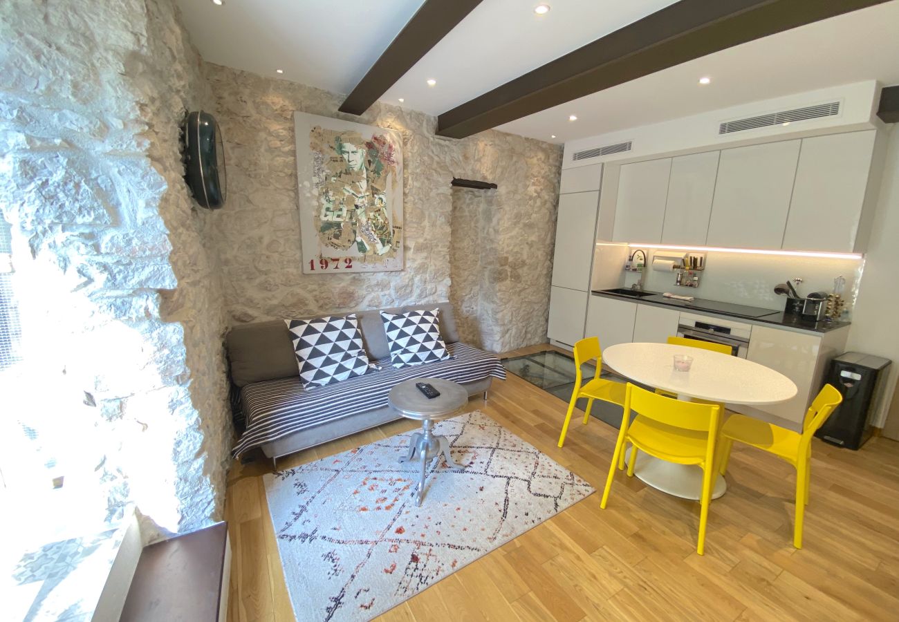 Apartment in Villefranche-sur-Mer - COCON AP4446 By Riviera Holiday Homes