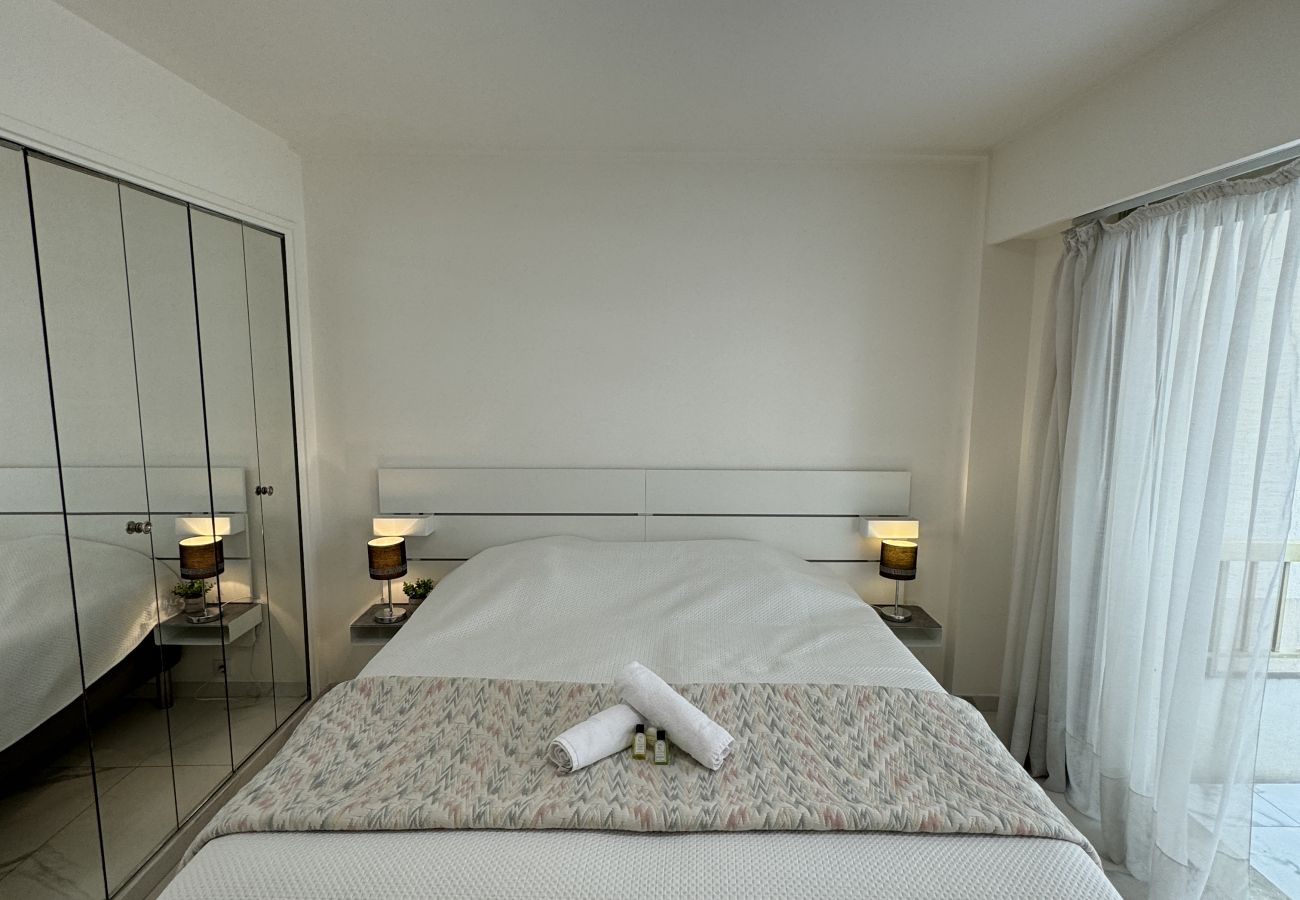 Appartement à Cannes - PALAIS ROYAL CROISETTE 2 CHAMBRES
