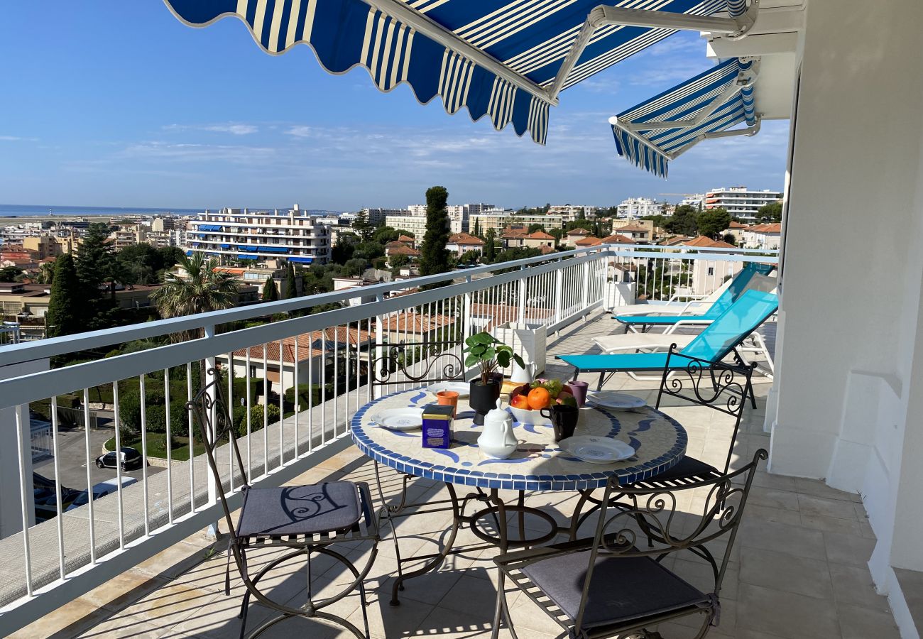 VUE DES ANGES by Riviera Holiday Homes - Apartments in Nice