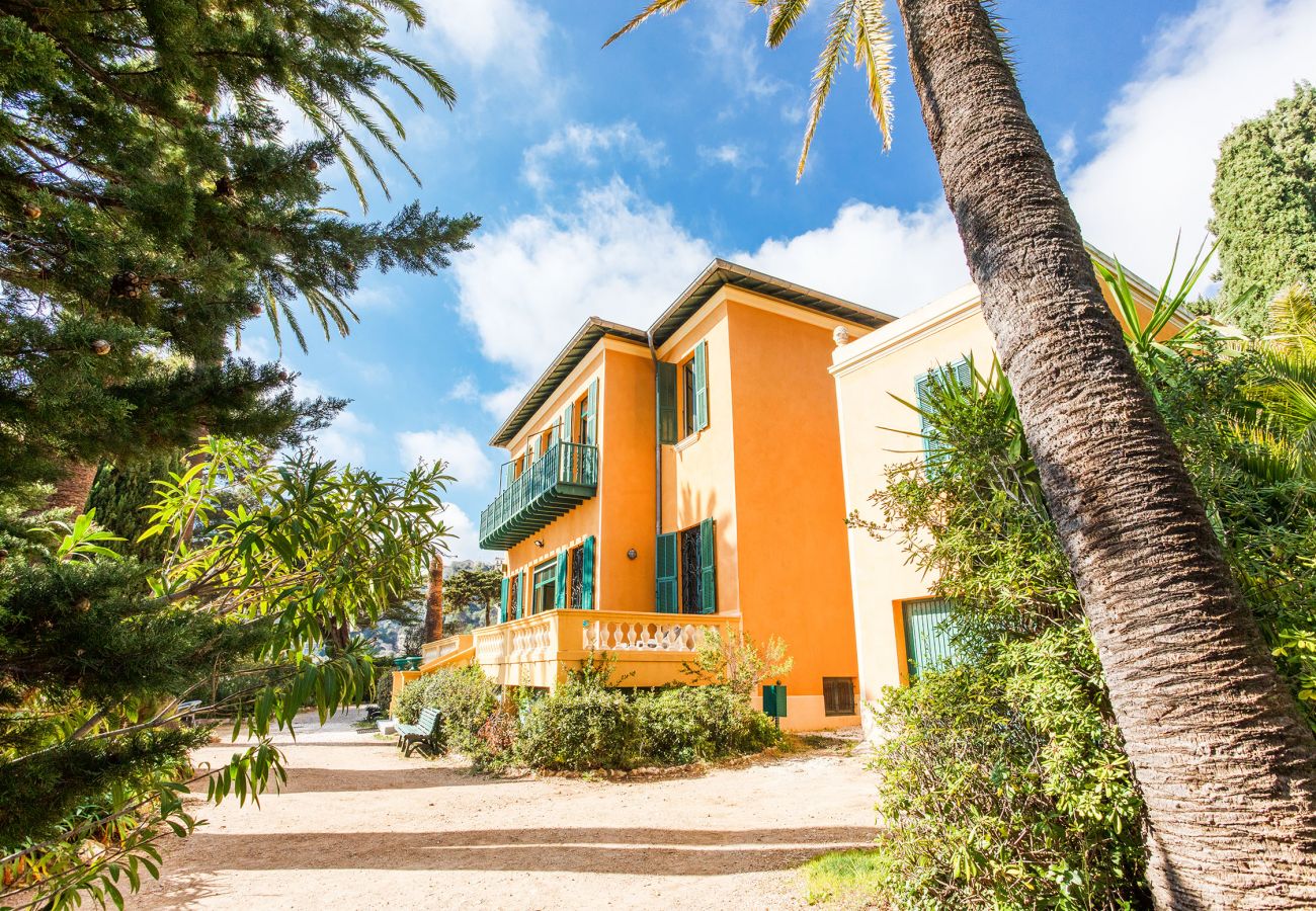 Вилла на Cap-d´Ail -  VILLA ROC FLEURY , Belle villa avec terrasse, vue mer, proche parc by RIVIERA HOLIDAY HOMES 