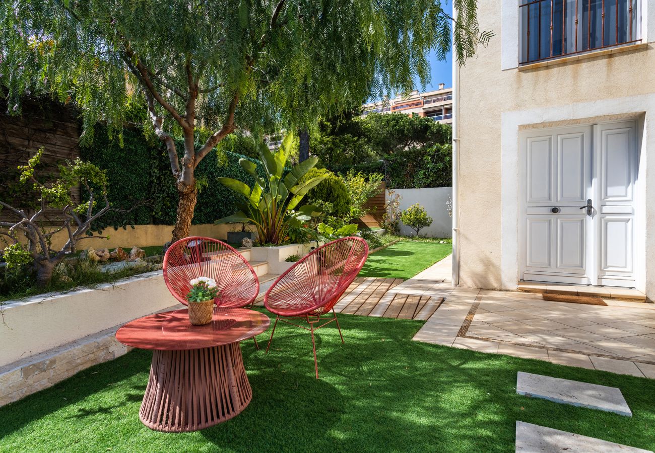 Вилла на Cagnes-sur-Mer - VILLA COTE SUD VI4402 By Riviera Holiday Homes 