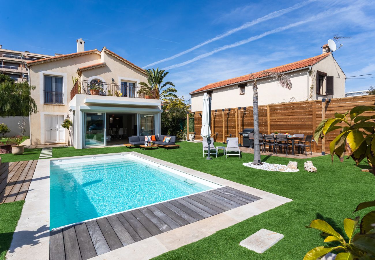 Вилла на Cagnes-sur-Mer - VILLA COTE SUD VI4402 By Riviera Holiday Homes 